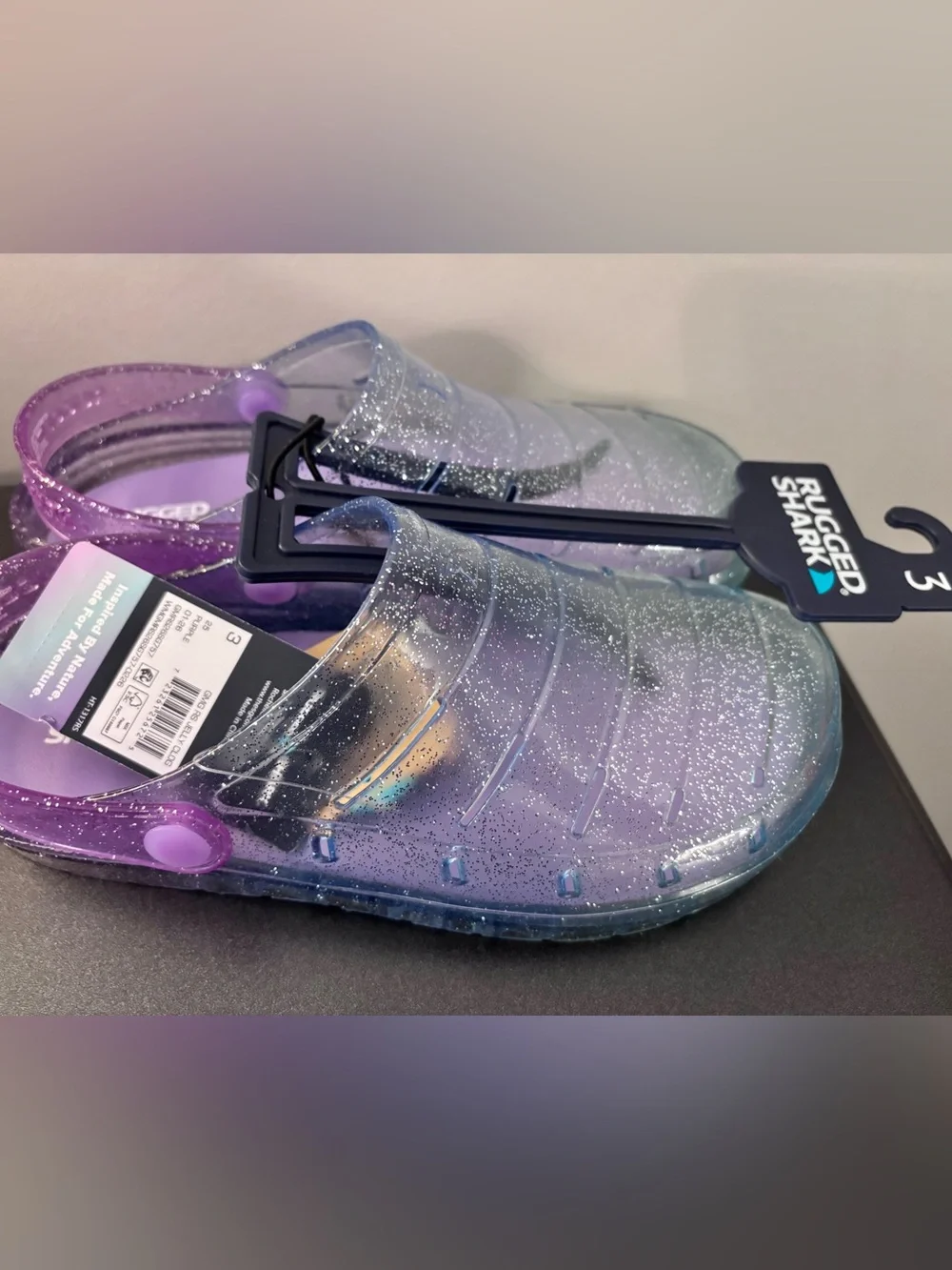 NWT Rugged Shark Jelly Clogs size 3
